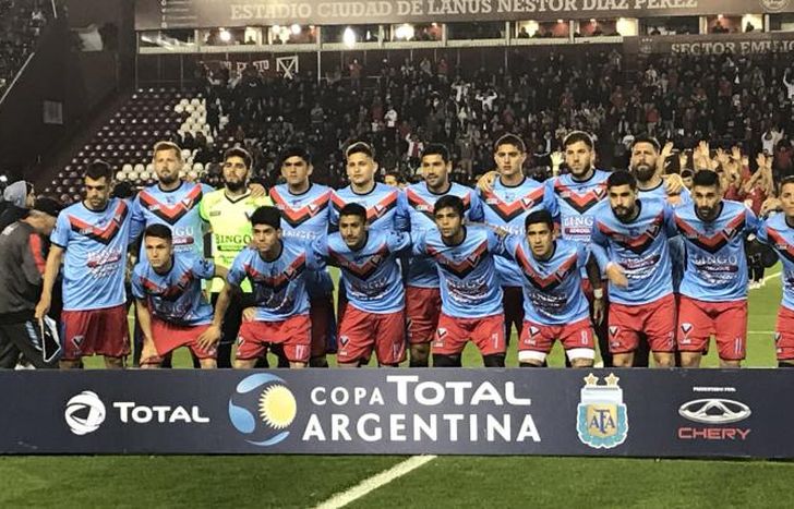 Titulares y suplentes, en una noche para el recuerdo Tricolor.