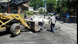 los trabajos incluirán el bacheo en hormigón y la colocación de carpeta asfáltica.