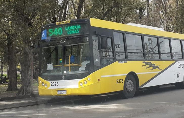 Tres líneas de colectivos extenderán sus horarios en Lomas por el fin de semana de Carnaval.