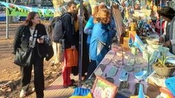 Este sábado los Artesanos de Turdera vuelven a la plaza, pero en una edición especial de celebración.&nbsp;
