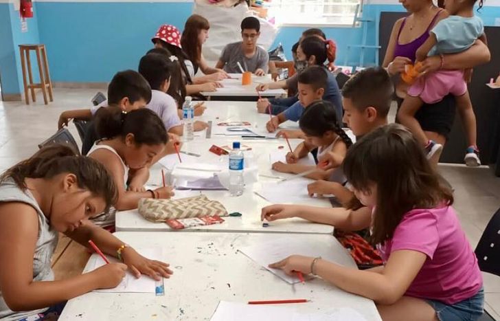 Es un programa destinado a personas de 4 a 21 años.