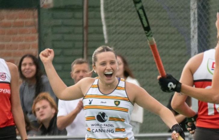 Morena Bouza festeja su glo.