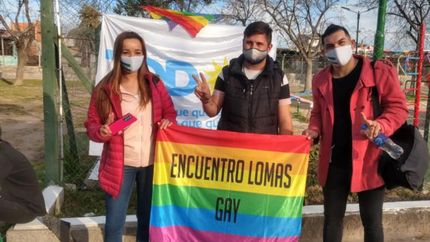 la bandera de la diversidad se izo por primera vez en budge