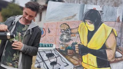 Luciano sigue visualizando su trabajo. En este caso, será en el exterior.