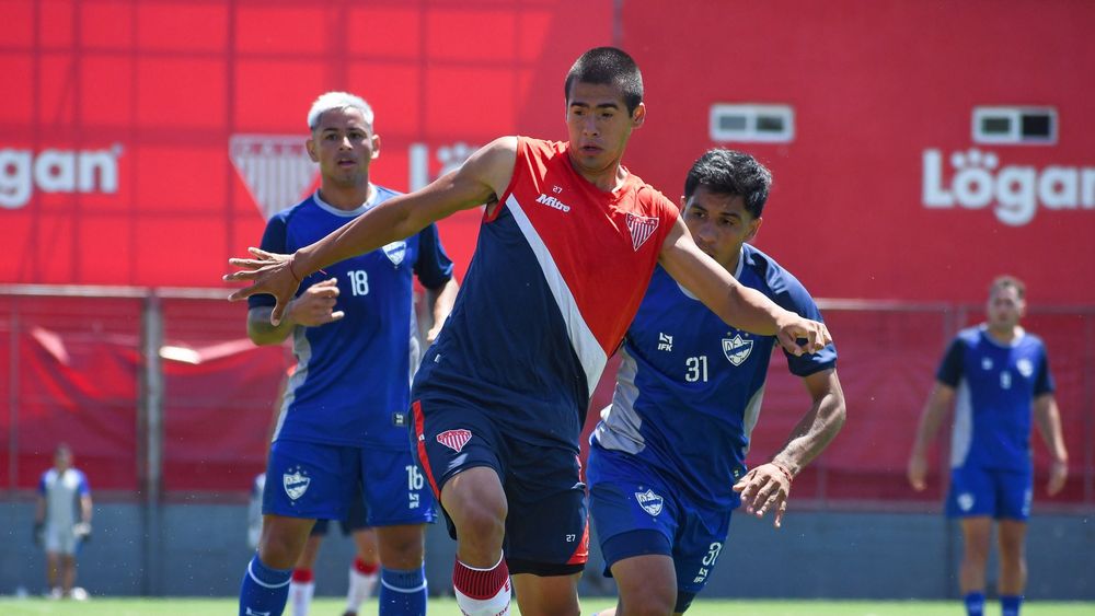 Los Andes empató ante Midland en un nuevo amistoso de pretemporada. Los Andes empató ante Midland en un nuevo amistoso de pretemporada.