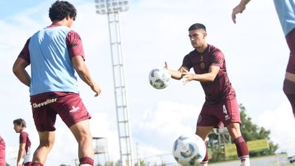 Zielinski probó variantes. Zielinski probó variantes.