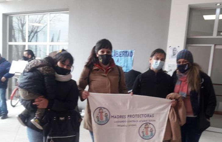 La reunión fue ayer por la mañana.