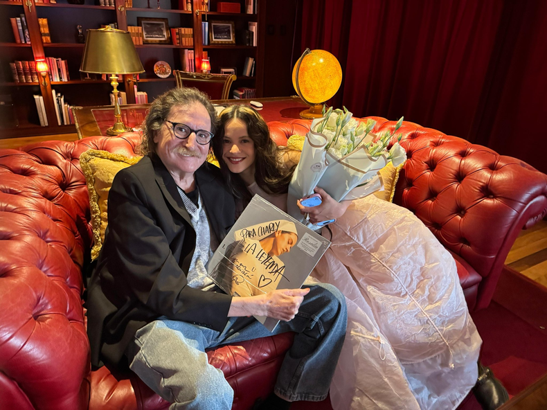 Rosalía, cenó con Lali Espósito y se reunió con Charly García. 