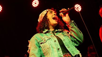 Dina Indarte, en vivo.&nbsp;