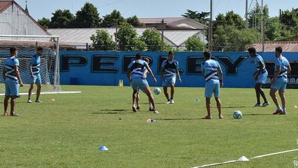 Tras un nuevo entrenamiento, el plantel fue hisopado. Tras un nuevo entrenamiento, el plantel fue hisopado.