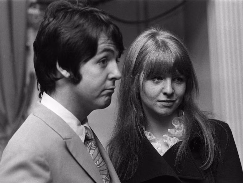 Paul McCartney y Jane Asher. 