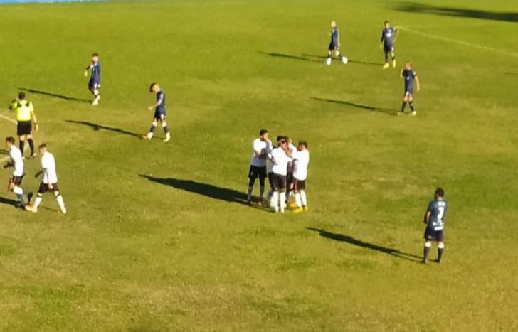 El Porvenir encontró el gol en el banco de suplentes.