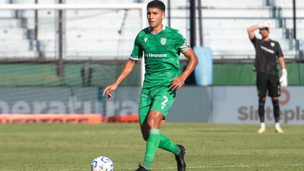 Alexis Maldonado renovó su contrato con Banfield. Alexis Maldonado renovó su contrato con Banfield.