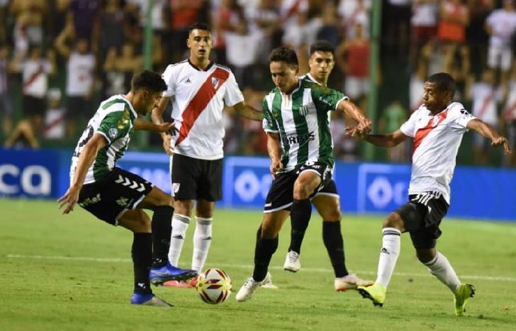 Banfield y River animaron un entretenido partido en el estadio Florencio Sola.
