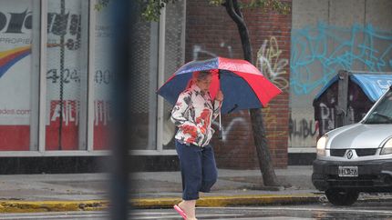 Lluvias y tormentas: en Lomas cayó en una hora lo que se esperaba para todo abril.