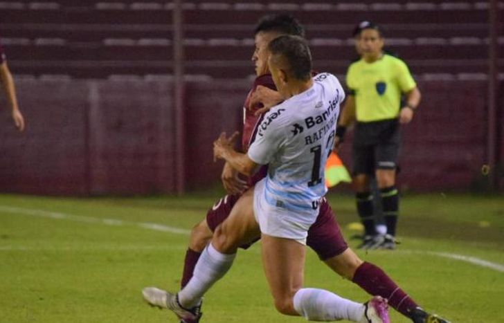 Bernabei soporta la marca de un ival.