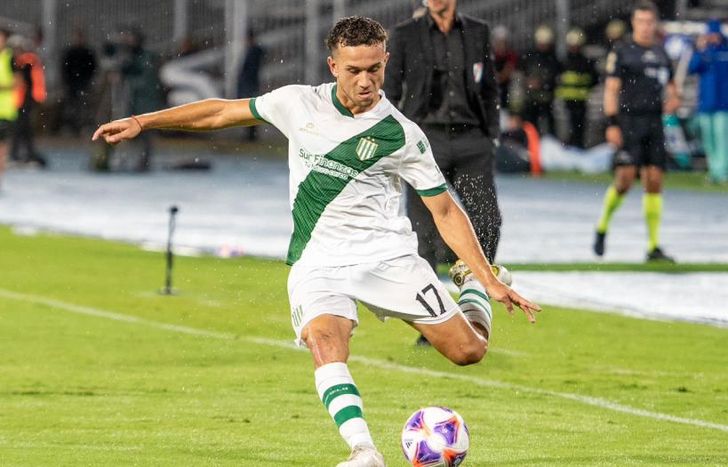 juan Bisanz anotó su primer gol en Primera