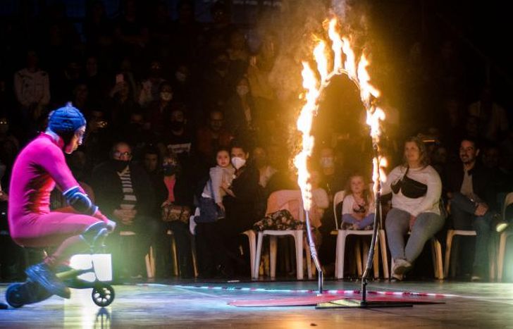 La productora busca ayudar a artistas a vivir del circo.