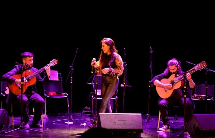 Tango en Banfield: Mariel Merino con Las Guitarras de Laprida.&nbsp;