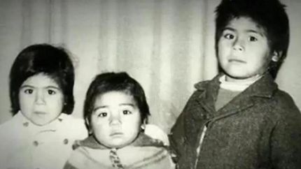 Mónica busca convertir el guion en película: para ello necesita que financien su proyecto.