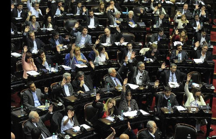 Buenos Aires, Los diputados votan la designación de tres auditores de la AGN propuestos por el Frente para la Victoria, el Frente Renovador y el interbloque Cambiemos. Foto: Fernando Sturla/Télam/ef 06/04/2016