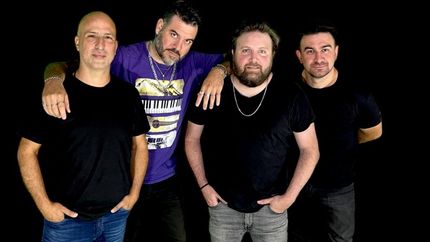 La banda sigue lanzando singles.
