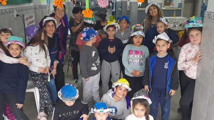 Los chicos van a disfrutar de juegos y lectura. Los chicos van a disfrutar de juegos y lectura.