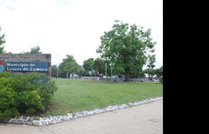 en Portela y Chopin, Lomas Oeste.