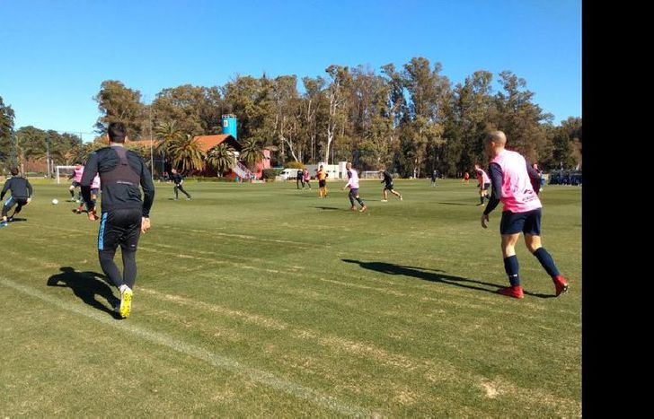 Aldiricio sigue realizando pruebas en busca del mejor equipo para el torneo.