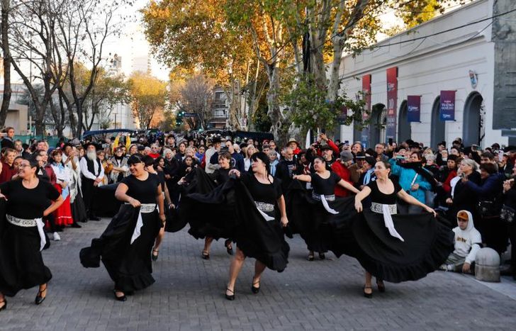 Todas las semanas hay shows y actividades recreativas en espacios públicos.