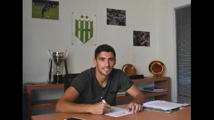 alvarez por tres anos mas