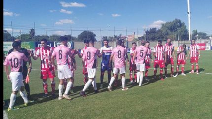 En cancha de Merlo, Talleres rescató un punto importante. (Prensa Fénix).