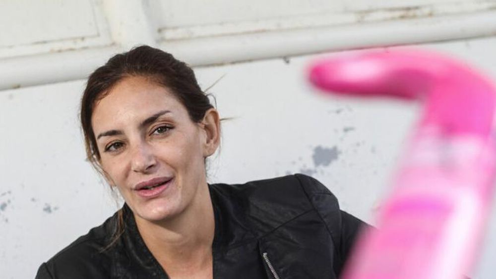 Luciana Aymar, con doble coche