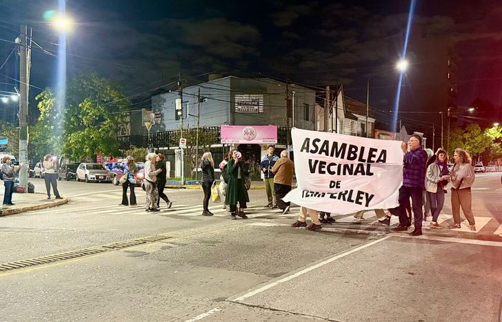La Asamblea Vecinal de Temperley hará su primer festival solidario en la Plaza Espora.