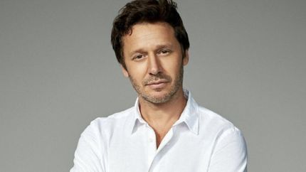 Nuevo look para una peli.