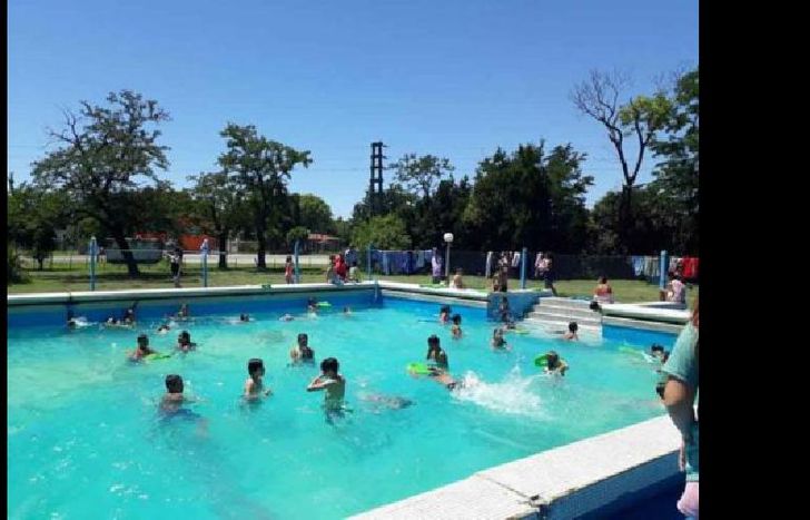 Los chicos de jardín y primaria pueden acercarse con fotocopia de DNI y un adulto responsable para inscribirse.