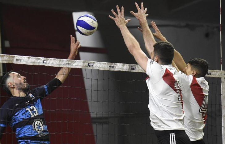 Gorosito enfrenta al bloqueo de River.