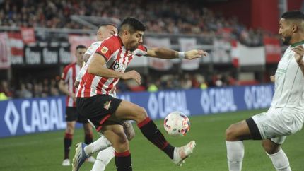 Leandro Díaz y la marca de Maciel.