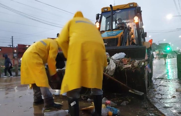 Tormenta histórica en Lomas.