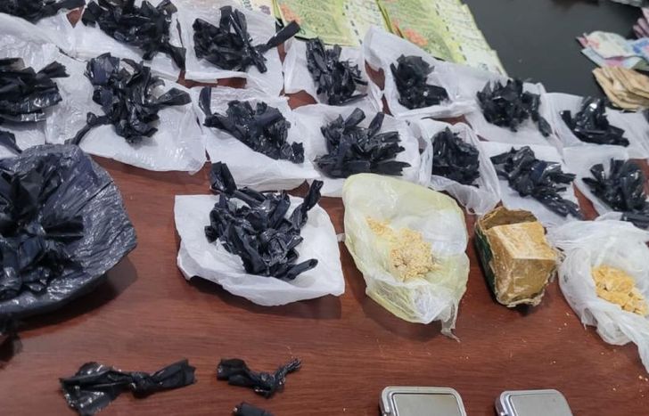 Incautaron droga, dinero en efectivo y un arma de fuego.