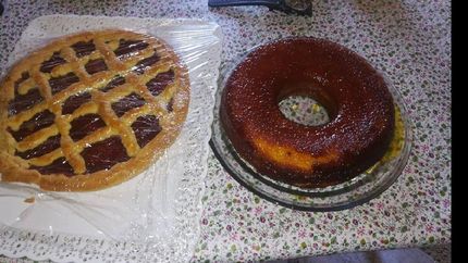 Armaron viandas con salado y dulce para las personas de la calle.