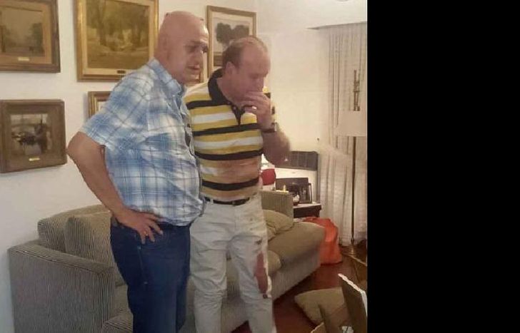 El sereno de la casa recibió un balazo en el pecho.