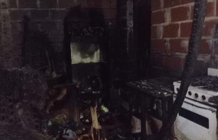 Así quedó el interior de la casa tras el incendio.