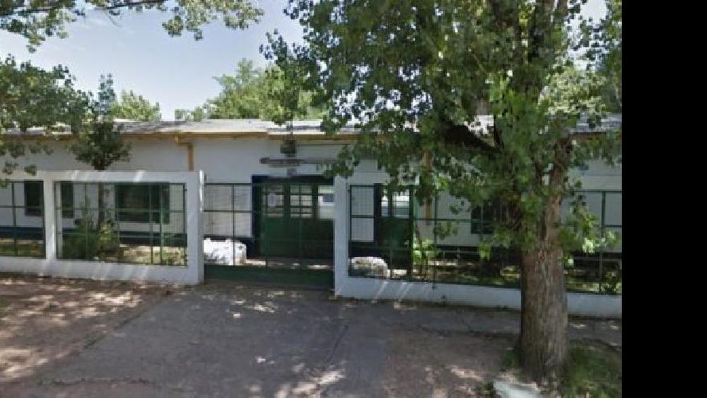 fue en la escuela media N° 17 de glew.