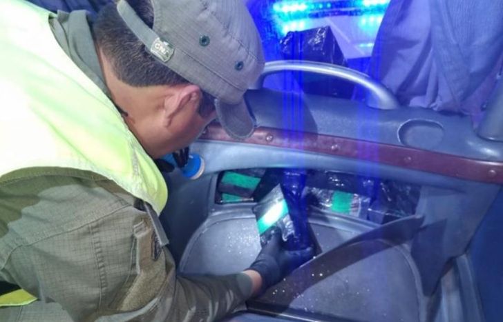 El momento del hallazgo de los celulares.