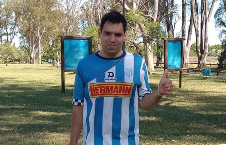 Julián agradeció el gesto y se emocionó por el video.