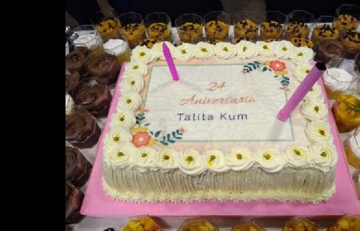 con una cena especial para los que colaboran y asisten al espacio durante todo el año.