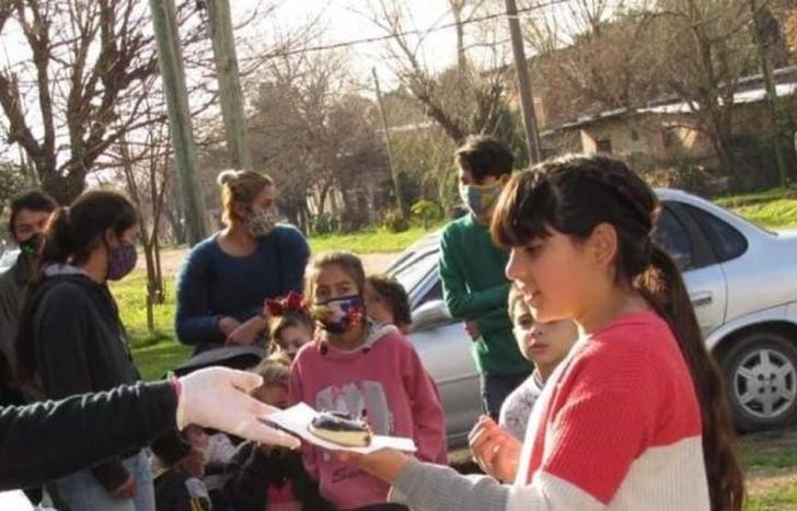 Ayudar Dar sigue extendiendo la mano para colaborar.