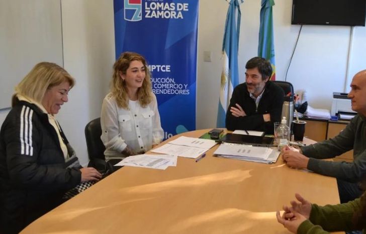 Entregaron seis microcréditos para emprendimientos de diferentes rubros.