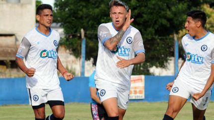 El Azul se impuso a Berazategui, pero no le alcanzó.